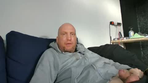 metaller123456 online show from April 2026 01:19:01 PM