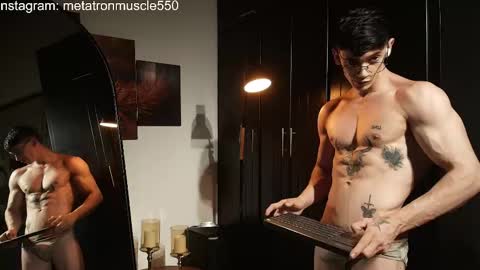 Snapshot of metatron_muscle chatting on April 2026 12:13:02 AM Dany online show from April 2026 12:13:02 AM
