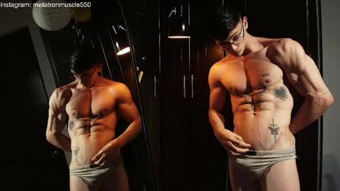 Snapshot of metatron_muscle chatting on May 2026 10:39:01 PM Dany online show from May 2026 10:39:01 PM