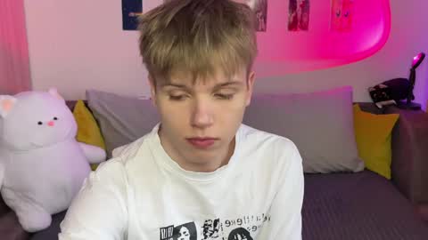 Arthur online show from April 2026 04:36:02 PM