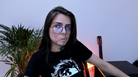 Snapshot of meurief chatting on December 2024 08:05:01 PM Meurif online show from December 2024 08:05:01 PM