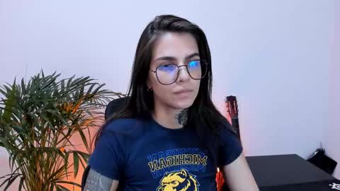 Snapshot of meurief chatting on February 2025 06:04:02 PM Meurif online show from February 2025 06:04:02 PM