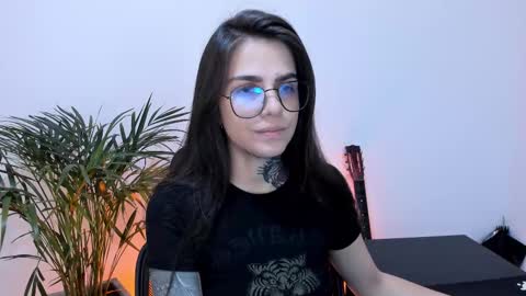 Snapshot of meurief chatting on March 2025 10:11:01 AM Meurif online show from March 2025 10:11:01 AM