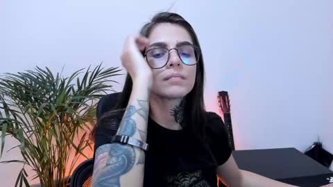 Snapshot of meurief chatting on March 2025 04:24:01 PM Meurif online show from March 2025 04:24:01 PM