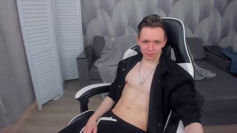 MEVERIK OUSHEN online show from April 2026 07:25:02 AM