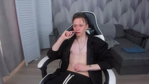 MEVERIK OUSHEN online show from April 2026 08:10:01 AM