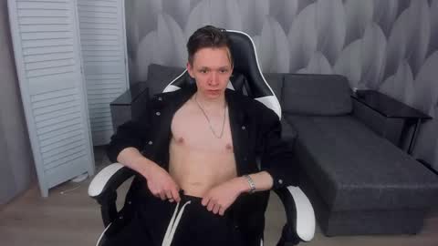 MEVERIK OUSHEN online show from April 2026 05:44:02 AM