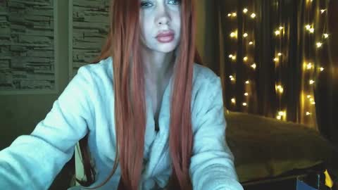 Snapshot of mezzalunaa chatting on March 2025 05:56:01 PM vollmond online show from March 2025 05:56:01 PM