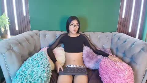 Snapshot of mhia_kate chatting on March 2025 02:51:01 PM Mhia Kate online show from March 2025 02:51:01 PM