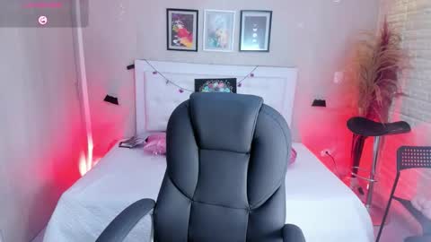 Mhonika online show from October 2025 12:06:01 PM