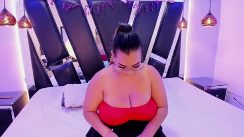 MHONIK BELUCI online show from April 2026 11:10:02 PM