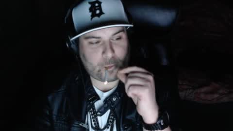 Snapshot of mi_vida21 chatting on February 2025 08:28:02 PM just ask online show from February 2025 08:28:02 PM