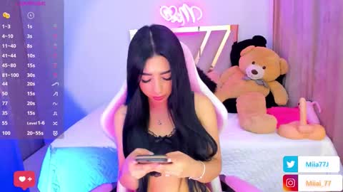 Mia online show from September 2025 04:14:02 AM