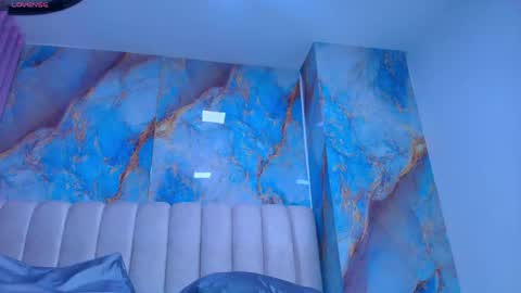 Emi online show from April 2026 07:18:02 PM