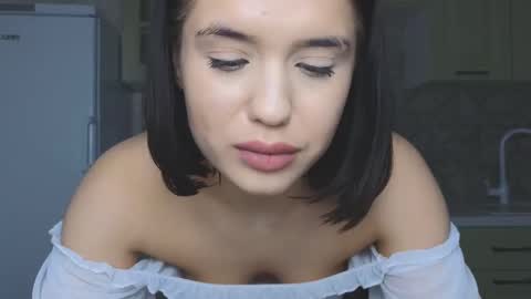 Mia online show from February 2025 03:58:02 AM