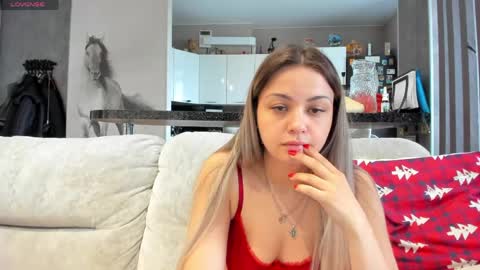 Snapshot of mia___mur chatting on May 2026 06:07:02 AM Mia online show from May 2026 06:07:02 AM