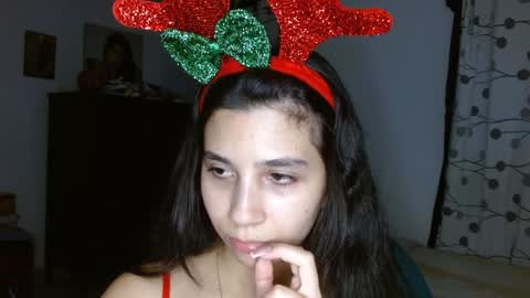 Mia online show from December 2024 11:06:02 PM