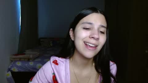 Mia online show from September 2025 10:32:02 PM