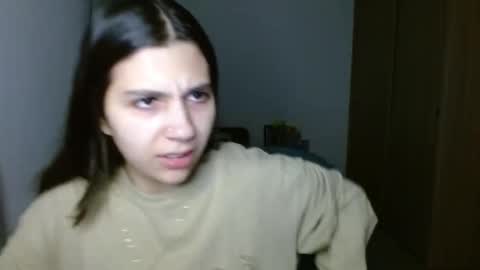 Mia online show from October 2025 01:31:02 AM