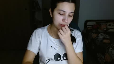 Snapshot of mia__lopez_ chatting on May 2026 05:03:01 AM Mia online show from May 2026 05:03:01 AM