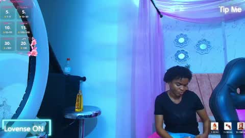 Snapshot of mia__thomson_ chatting on May 2026 02:29:02 AM MIA online show from May 2026 02:29:02 AM