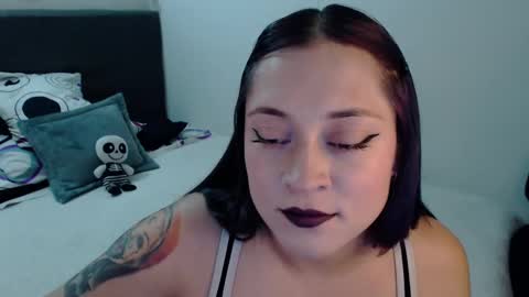 mia online show from January 2025 09:07:01 PM