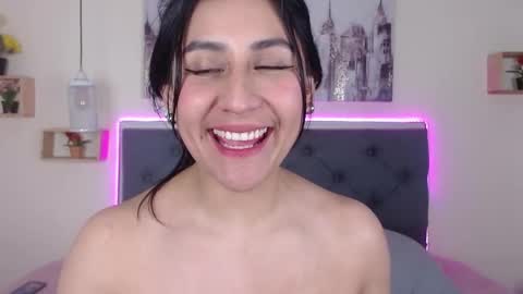 Snapshot of mia_ayra chatting on November 2025 04:08:02 PM M I A A Y R A online show from November 2025 04:08:02 PM