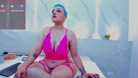 Mia  online show from January 2025 11:56:02 AM