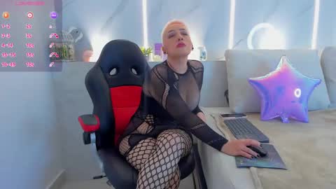 Mia  online show from March 2025 11:47:02 AM
