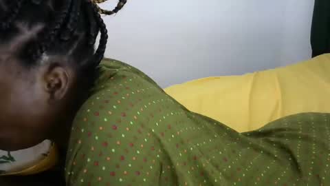 aishah petite online show from February 2025 12:44:01 PM