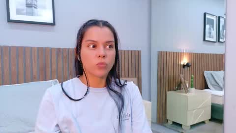 Snapshot of mia_bellefort chatting on February 2026 07:52:01 PM Mia Bellefort online show from February 2026 07:52:01 PM