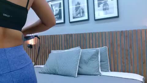 Snapshot of mia_bellefort chatting on February 2026 08:28:01 PM Mia Bellefort online show from February 2026 08:28:01 PM