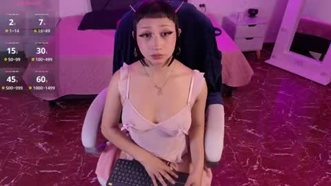 mia online show from May 2026 05:14:01 AM