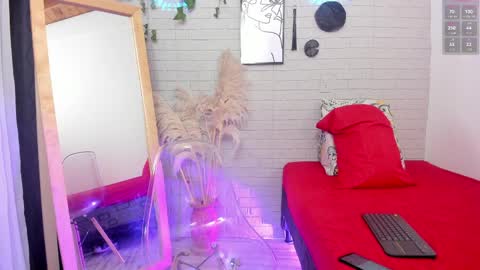 mia_bombon_ online show from April 2026 11:29:02 AM