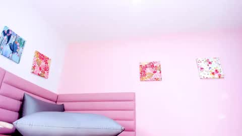 Snapshot of mia_celezte chatting on September 2025 12:27:02 PM Celeste online show from September 2025 12:27:02 PM