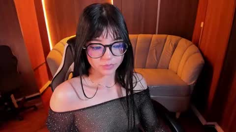 Snapshot of mia_collins_b chatting on November 2025 01:04:02 AM mia_collins_b online show from November 2025 01:04:02 AM
