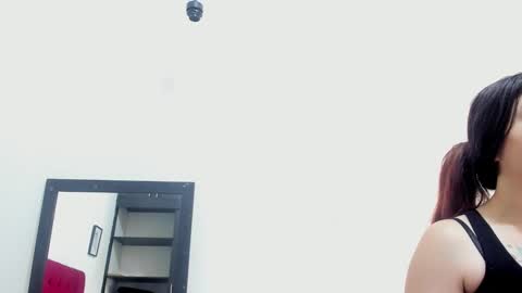 mia online show from October 2025 11:40:01 AM