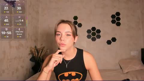 Mia  next stream Thursday 1400 UTC1 Friday 1400 UTC1 online show from September 2025 02:18:02 PM