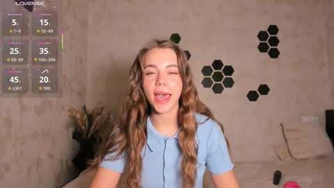 Mia  next stream Thursday 1400 UTC1 Friday 1400 UTC1 online show from October 2025 04:03:02 PM