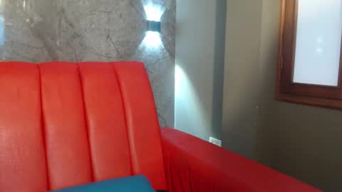 Mia online show from March 2026 10:26:02 PM