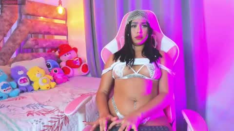 Mia online show from January 2025 06:59:02 AM