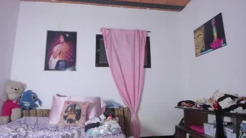 Mia Sandoval online show from April 2026 12:29:02 PM