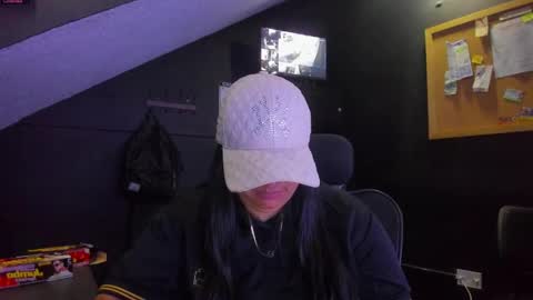 Mia daniela  online show from September 2025 02:51:01 PM