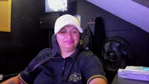 Mia daniela  online show from September 2025 02:14:01 AM