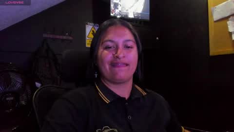 Mia daniela  online show from October 2025 04:12:01 AM