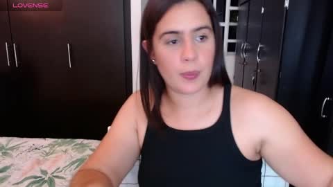 Mia online show from March 2026 03:32:01 AM