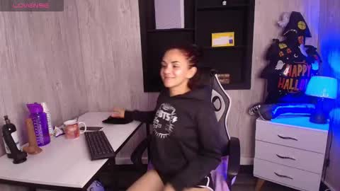 mia_esposito2 online show from November 2025 03:39:02 AM