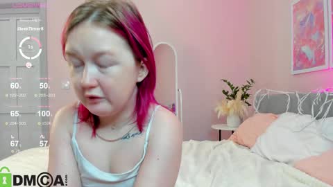 Mia online show from September 2025 02:35:01 AM