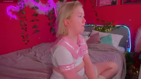 Snapshot of mia_ferd chatting on March 2026 02:59:02 AM Mia online show from March 2026 02:59:02 AM