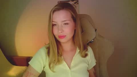 Mia online show from June 2026 08:44:02 PM